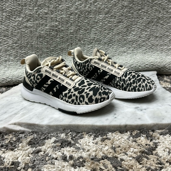 Adidas RACER TR21 - US Sz. 1.5Y - Picture 1 of 7